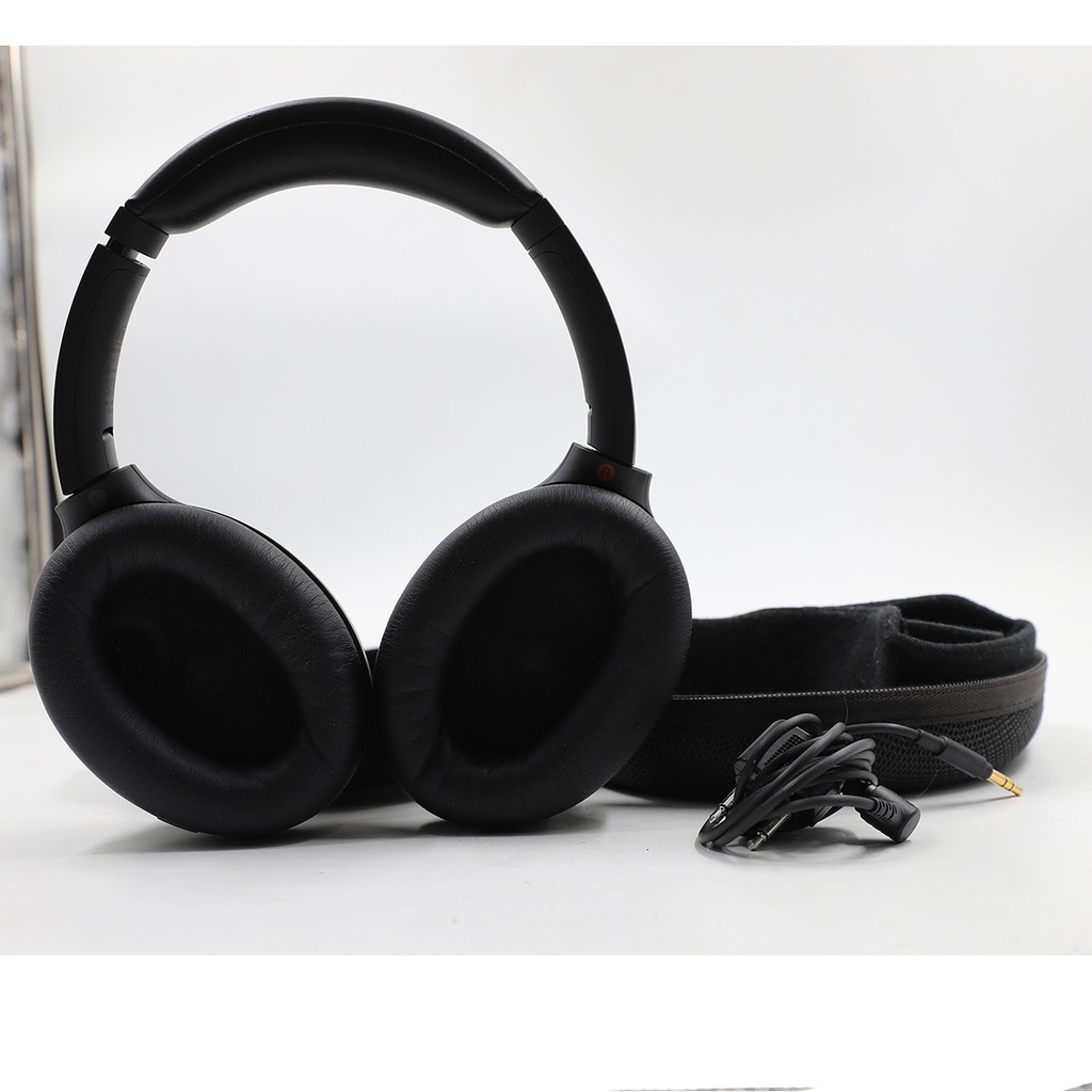 Sony WH-1000XM4 Wireless Headset + Cover Including Wire