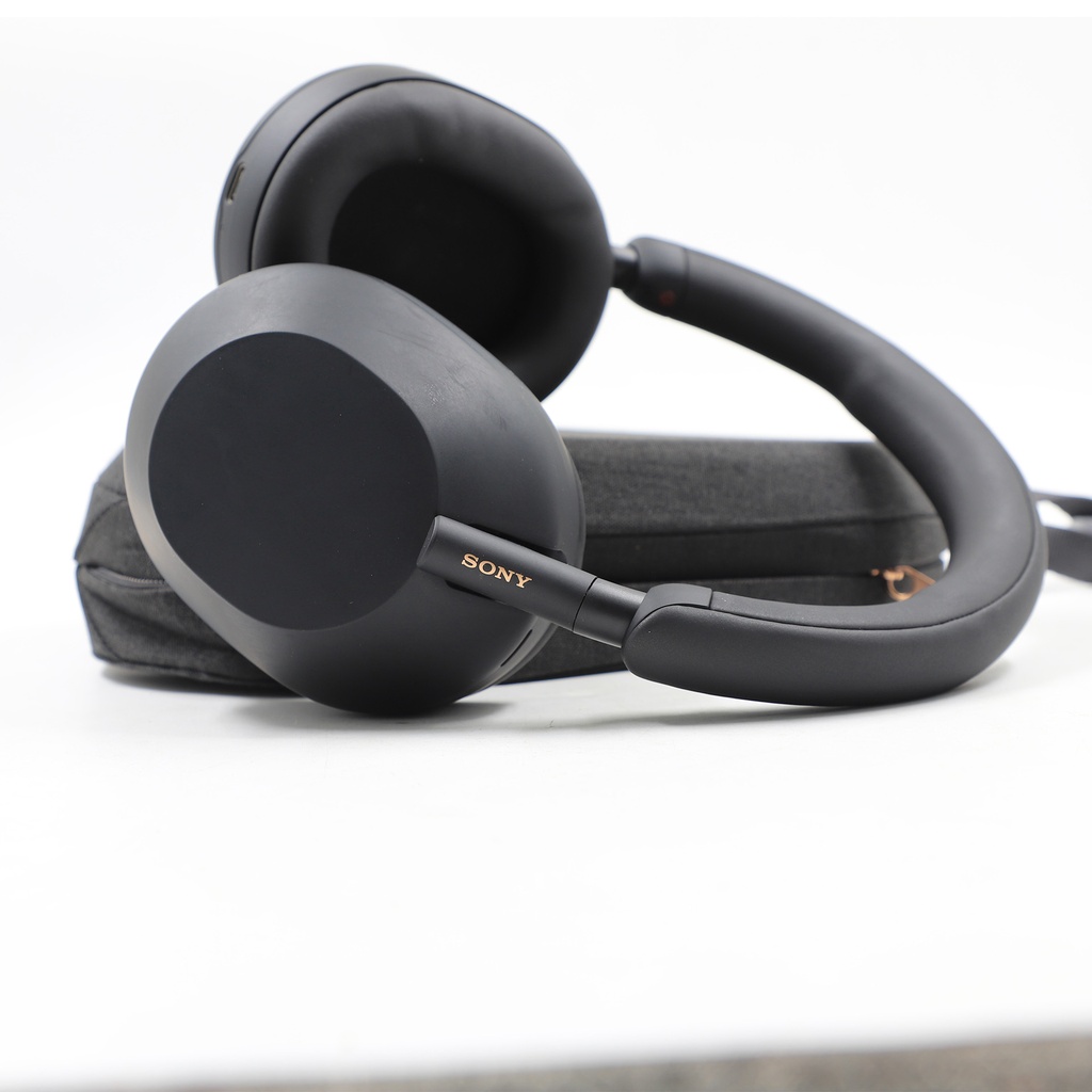 WH-1000XM5 Premium Wireless Noise Canceling Headphones Black Auction