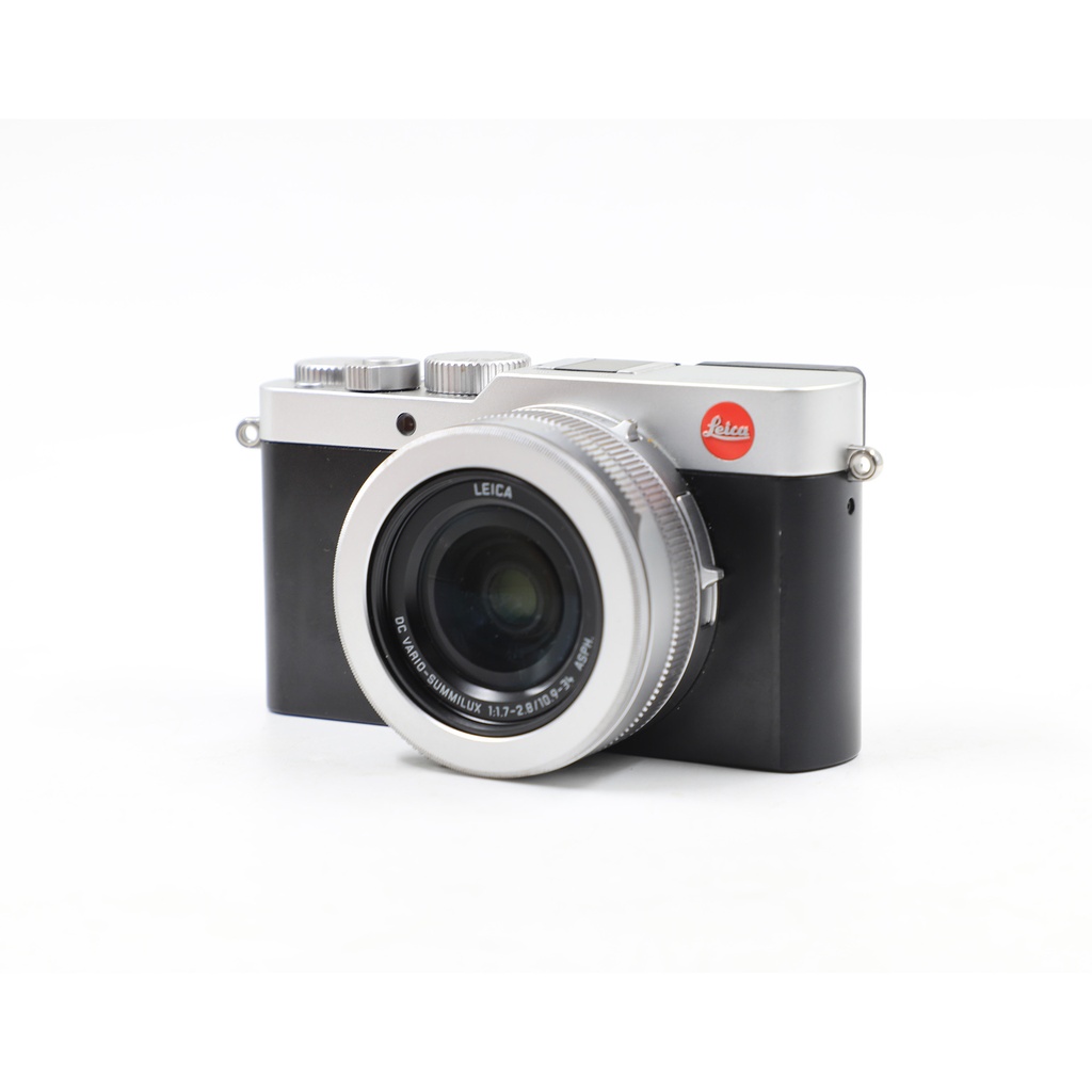 Leica D-Lux 7 Premium Travel compact + Cover Lens