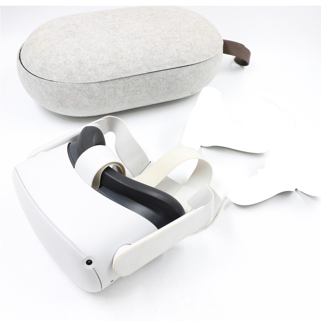 ** No Controllers ** Oculus quest 2 Only Headset