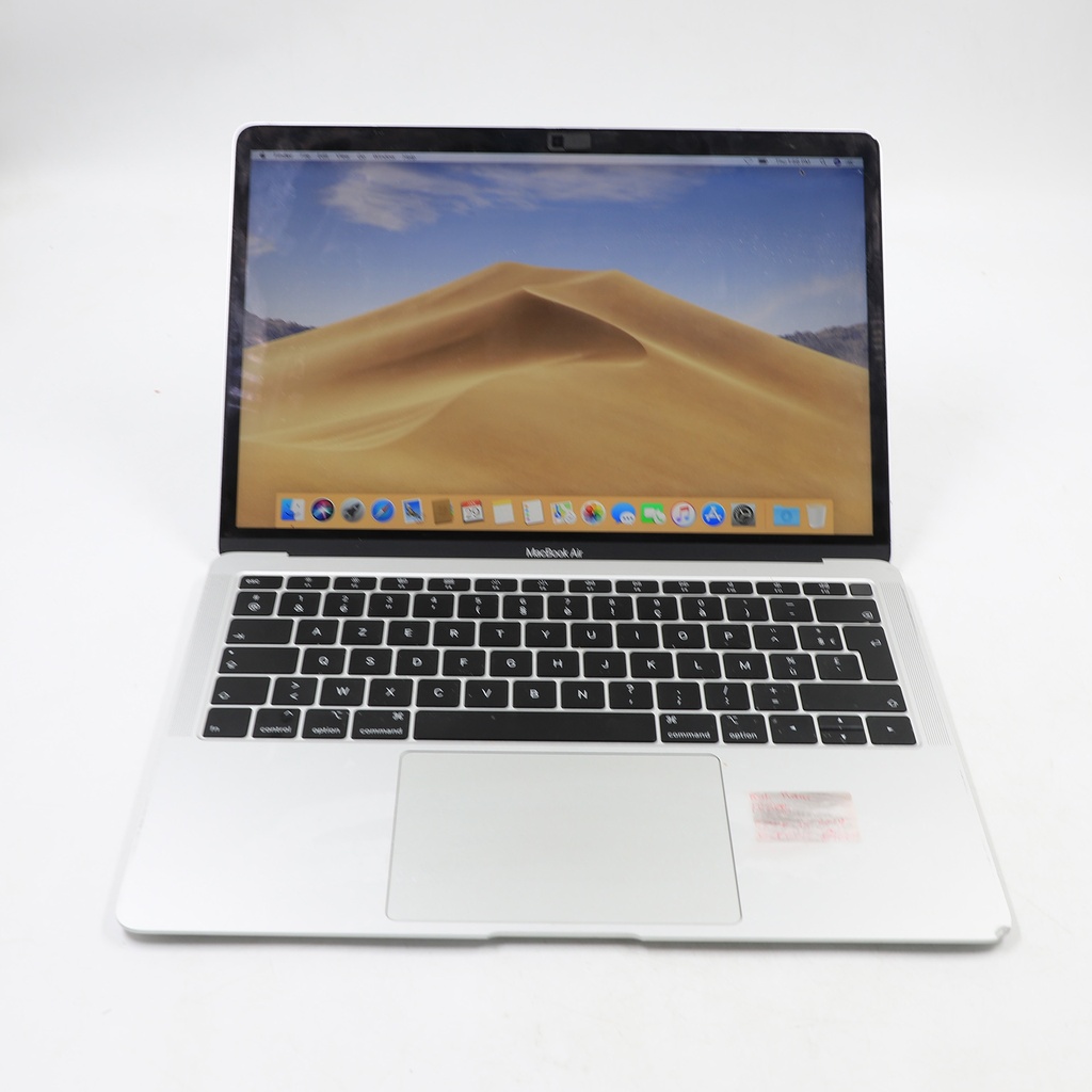 MacBook Air  8 Gb 128 gb i5 2019 **Very Small Dent On Top