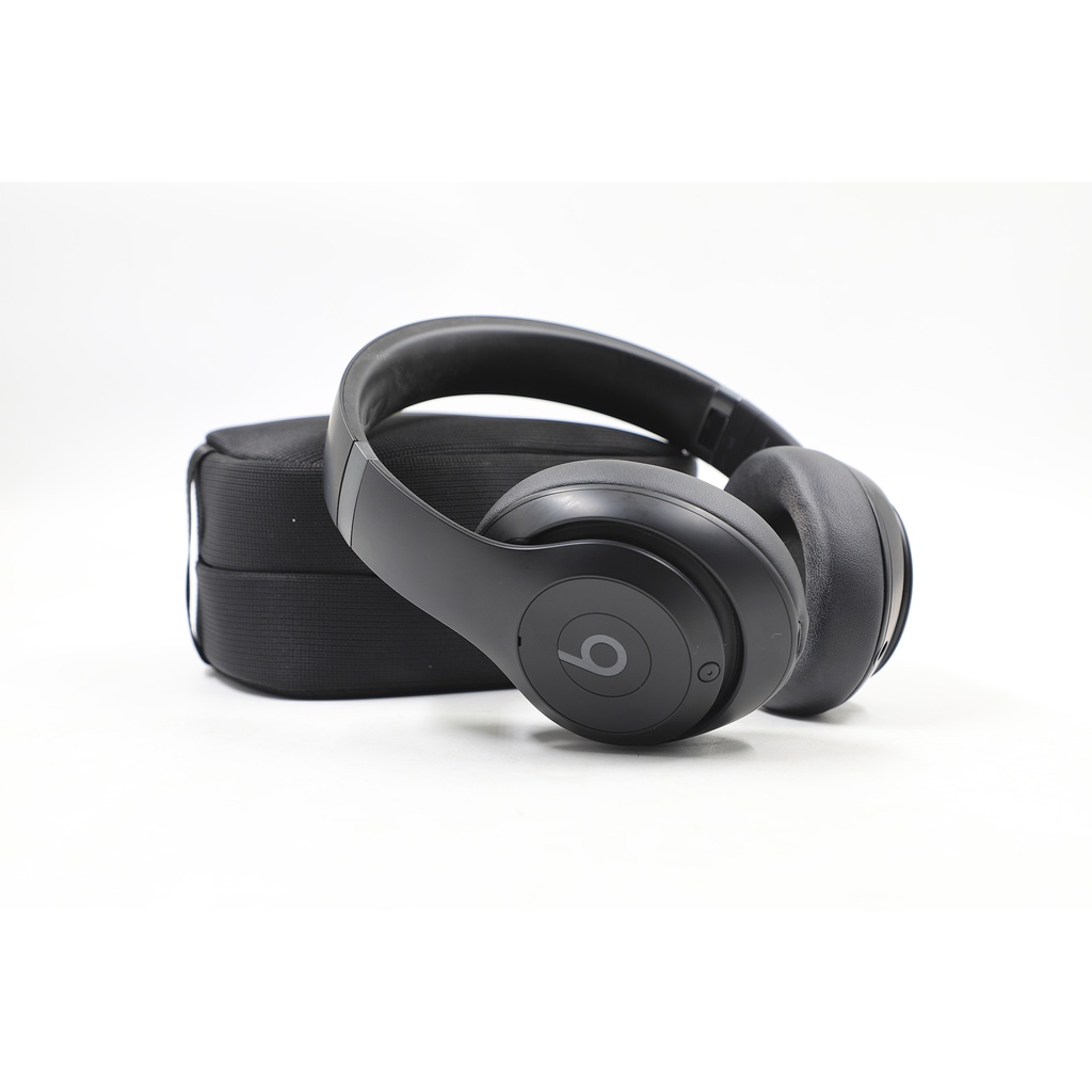 Beats Studio Pro Over-Ear Noise Cancelling Headphones - Black