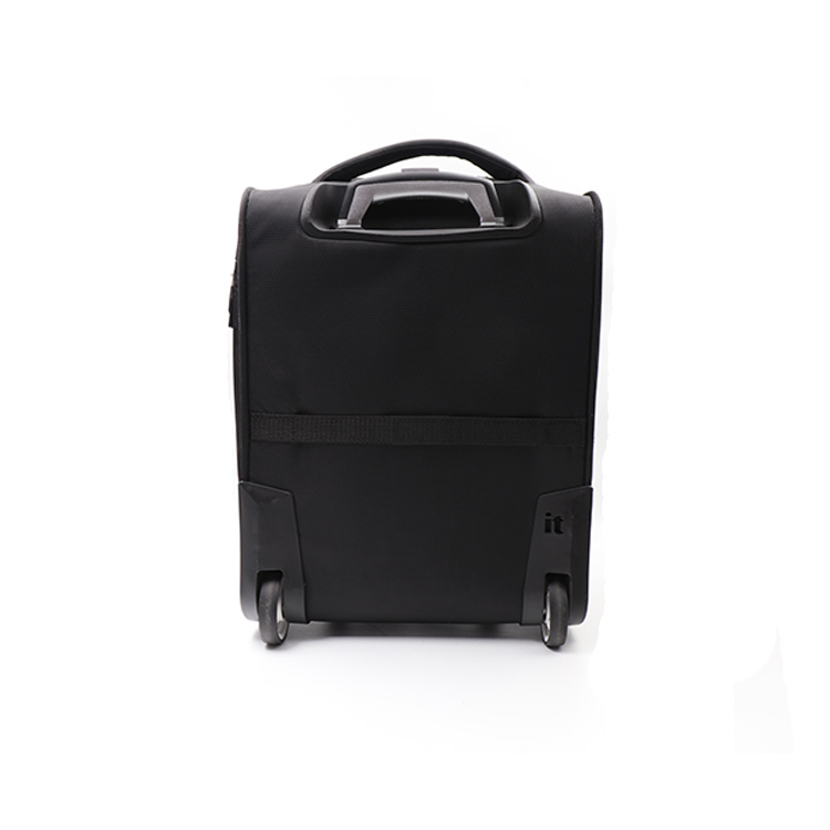 IT Luggage Intrepid 17 '' SoftSide 2 Wheel Underseater, Black