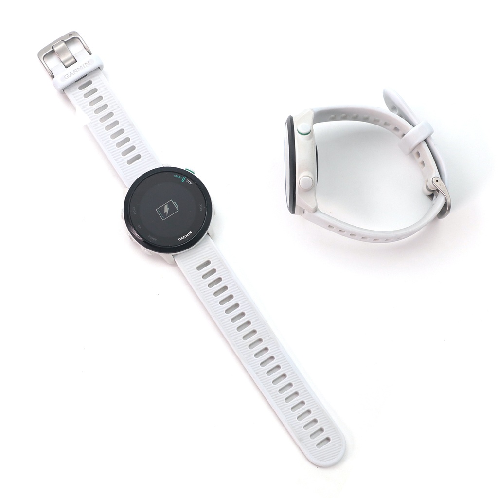 Garmin ForeRunner 45, GPS Running Watch With Daily Suggetion Workout , ** No Charger **