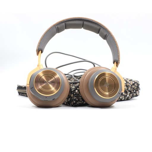 Bang & Olufsen Beoplay H9 3rd Gen Wireless Bluetooth Over Ear Headphones, Active Noise Cancellation, Transparency Mode, Voice Assistant and Mic, Argilla Bright