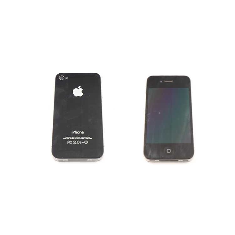 iPhone 4 Black 32 GB Apple iPhone 4 32 GB Black metallic | Oksouq