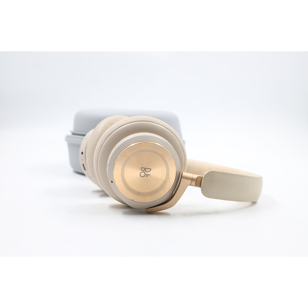 Auction For Bang And olfsen Beoplay HX ** Has Stain And pen mark **