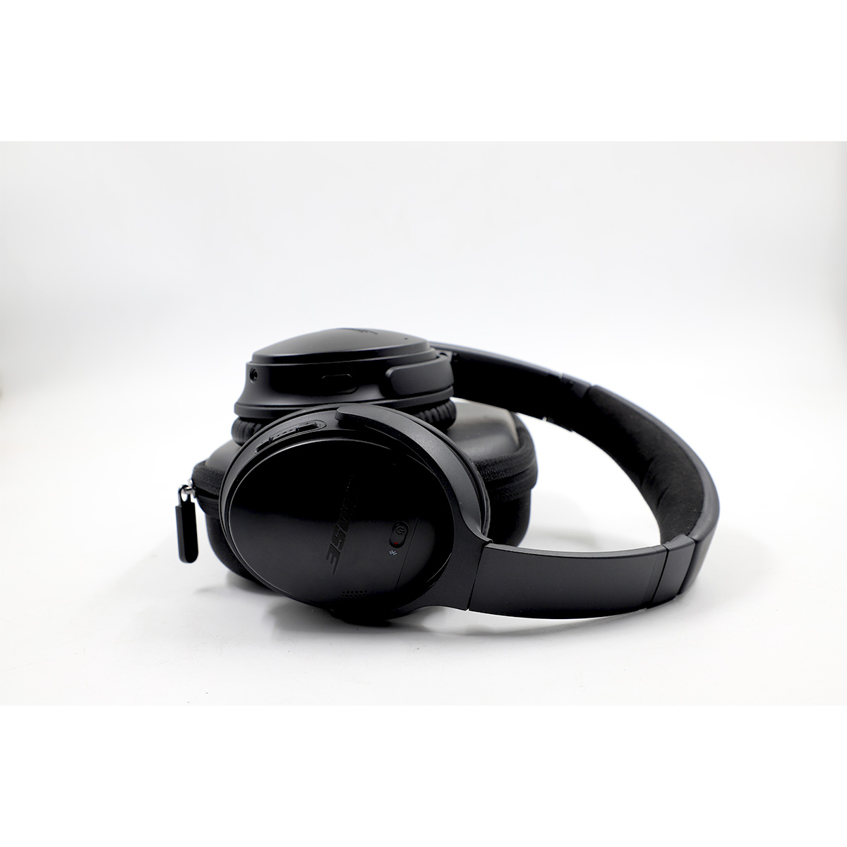 Auction For Bose QuietComfort 35 II headset