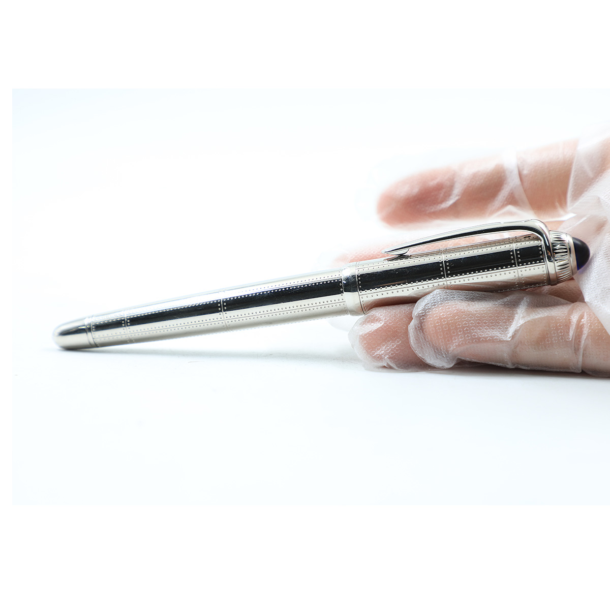 Auction For R de Cartier rollerball pen