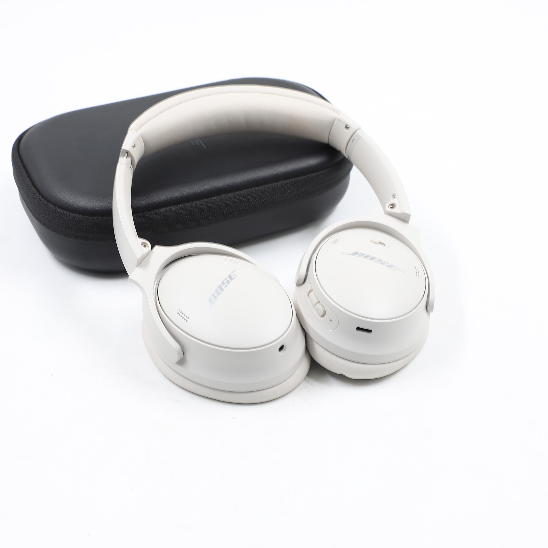 Auction For Bose Qc45 Wireless Headphones Beige