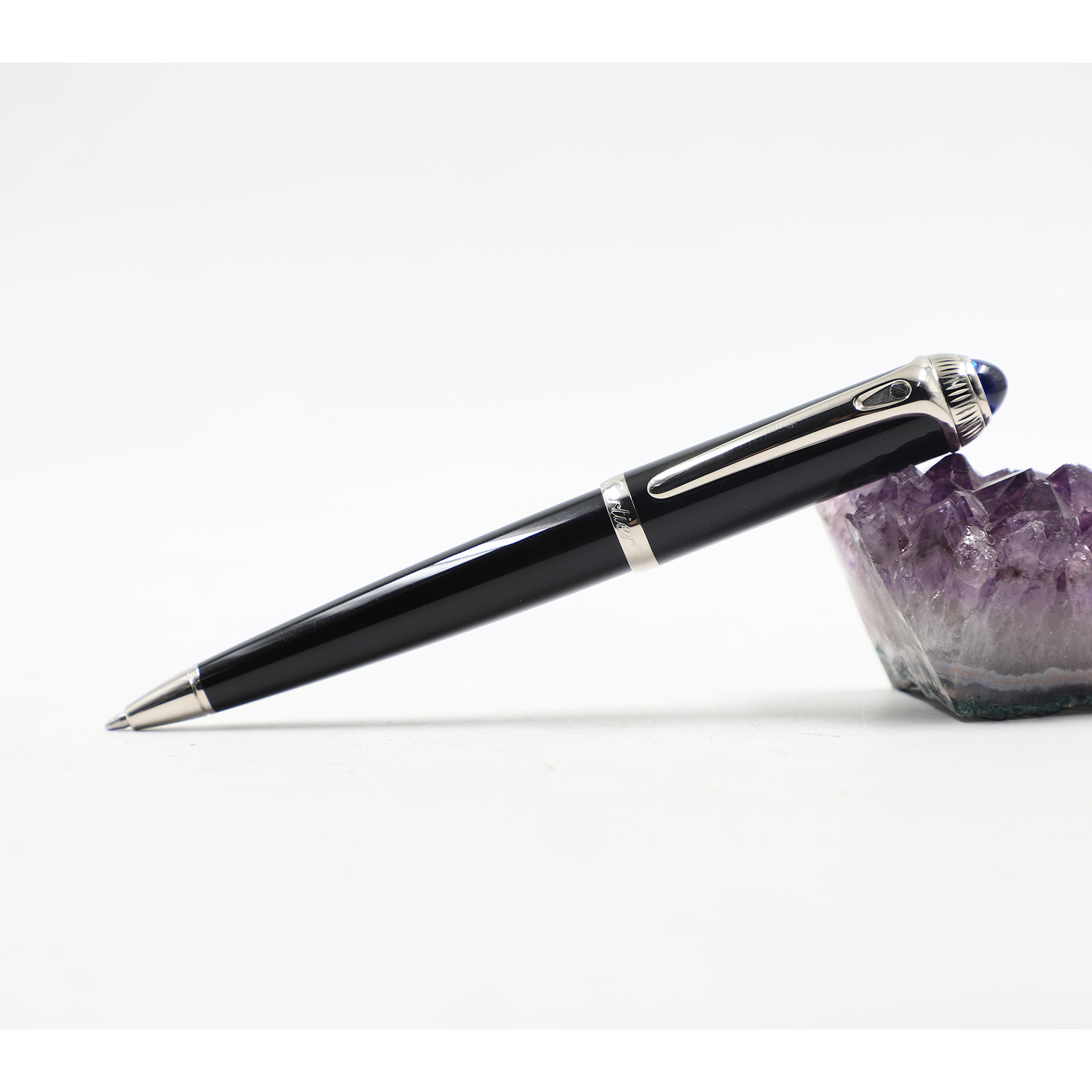 Auction For R de Cartier Ballpoint 02196352