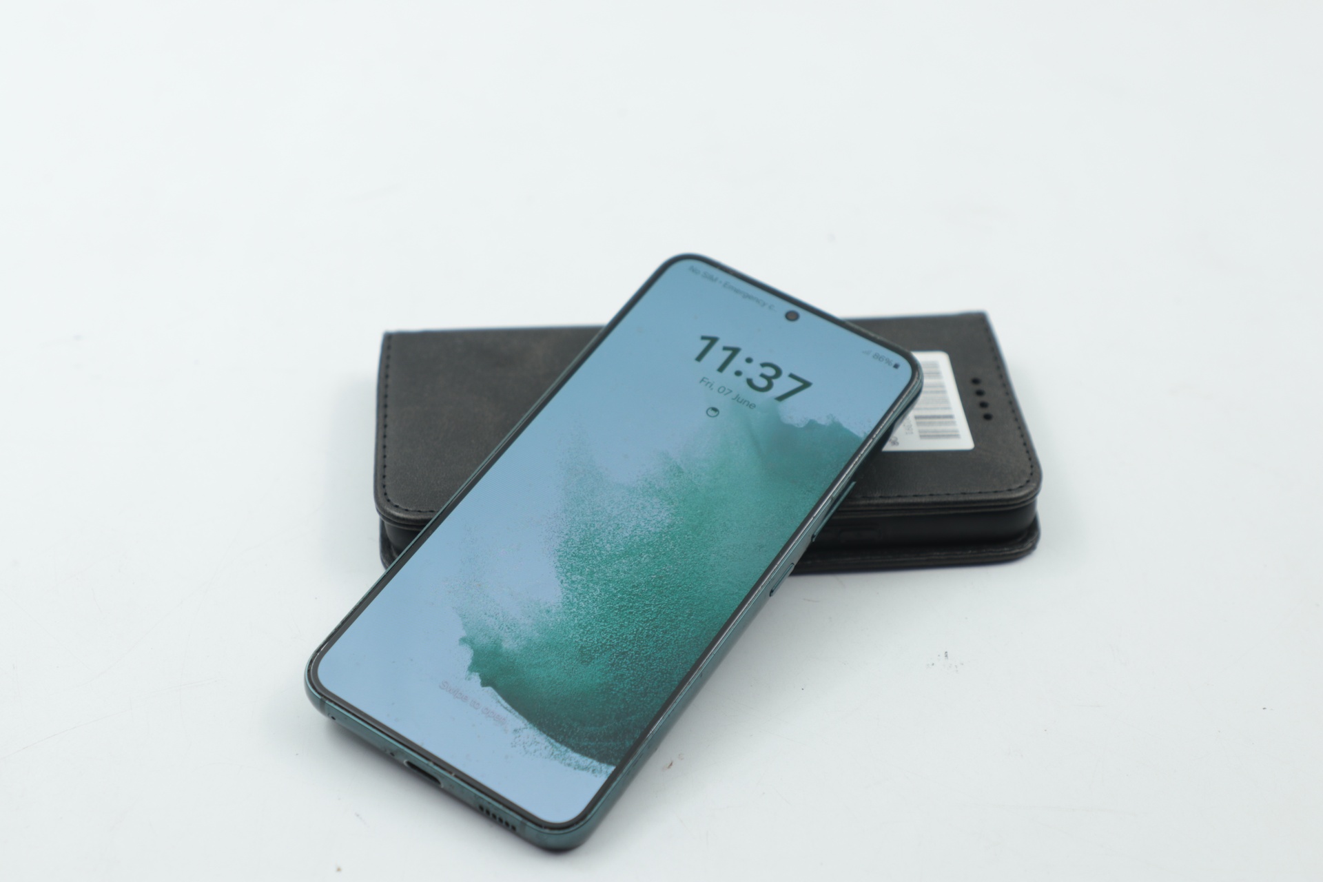 Auction For Samsung S22 128 GB Phone + Cover Case Auction Metallic Green