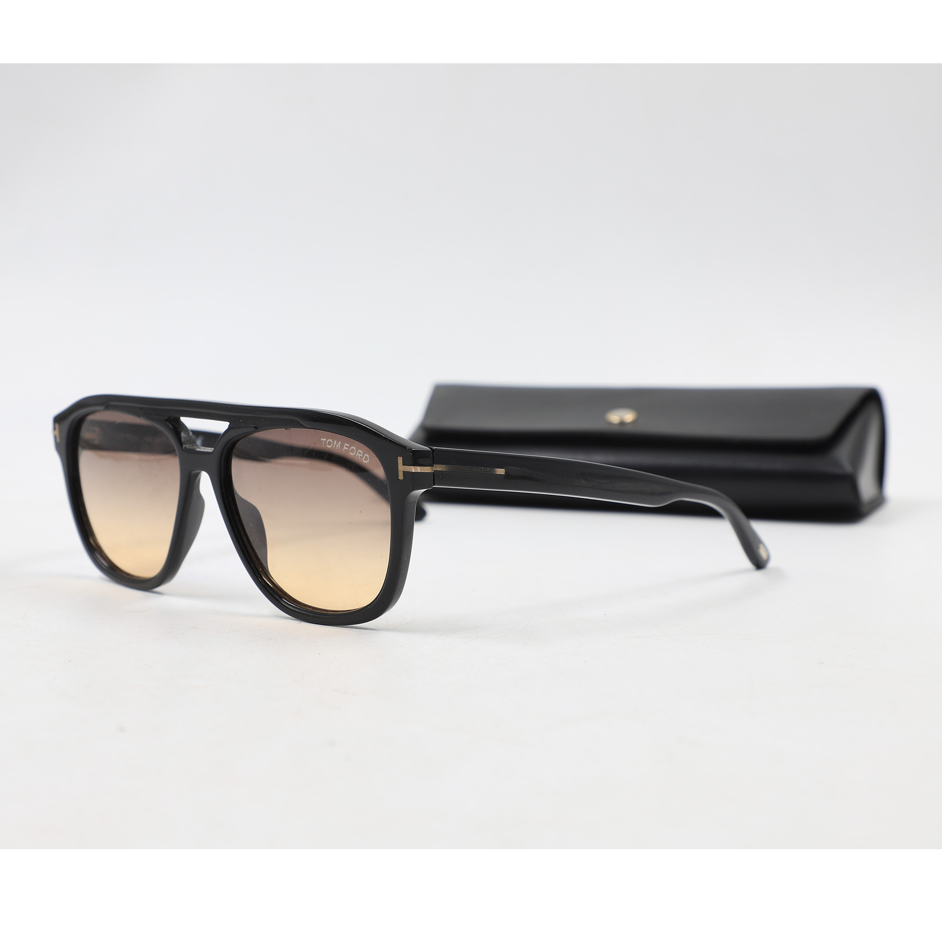 Auction For Tome Ford TF776, Lens Width:56, Bridge:16