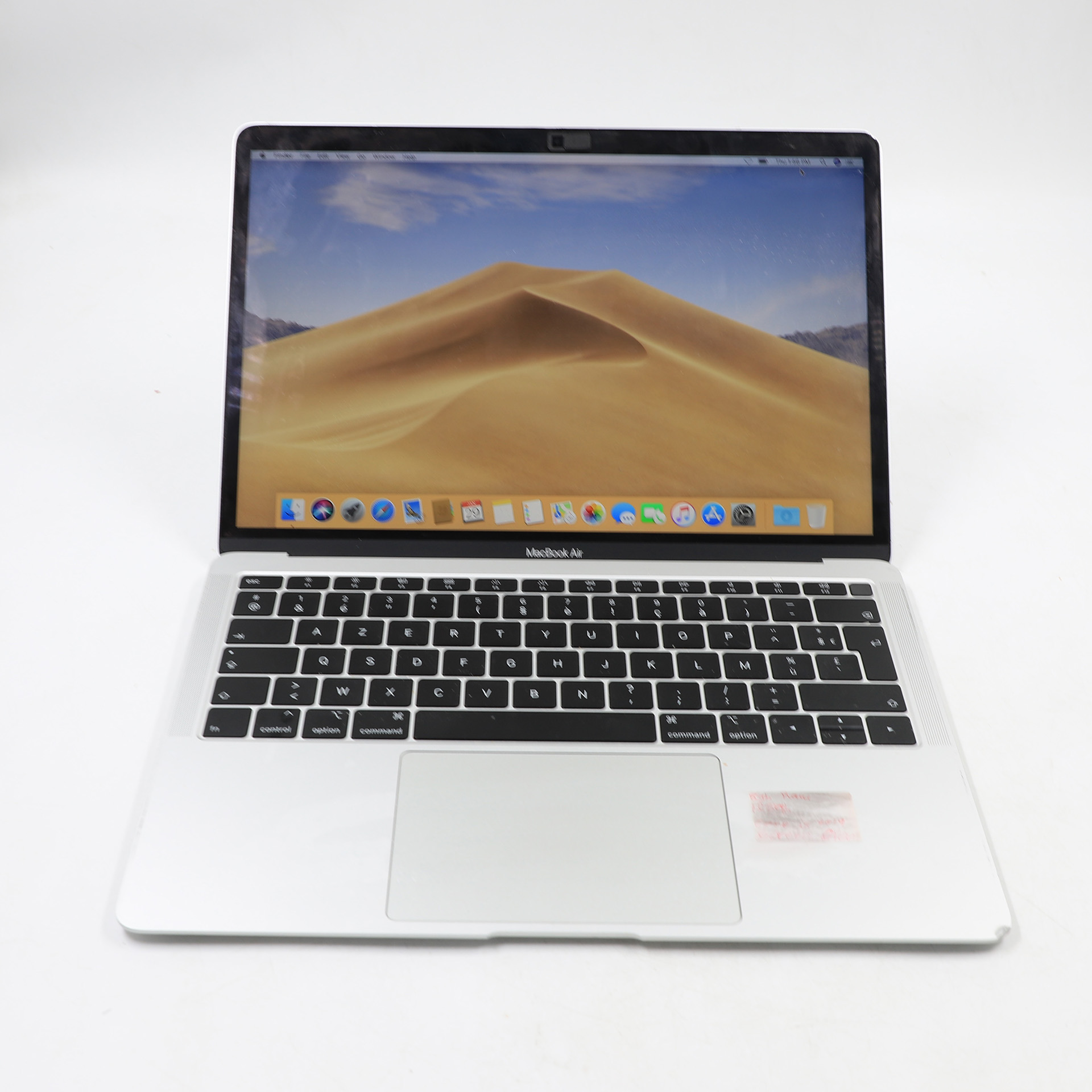 Auction For MacBook Air  8 Gb 128 gb i5 2019 **Very Small Dent On Top