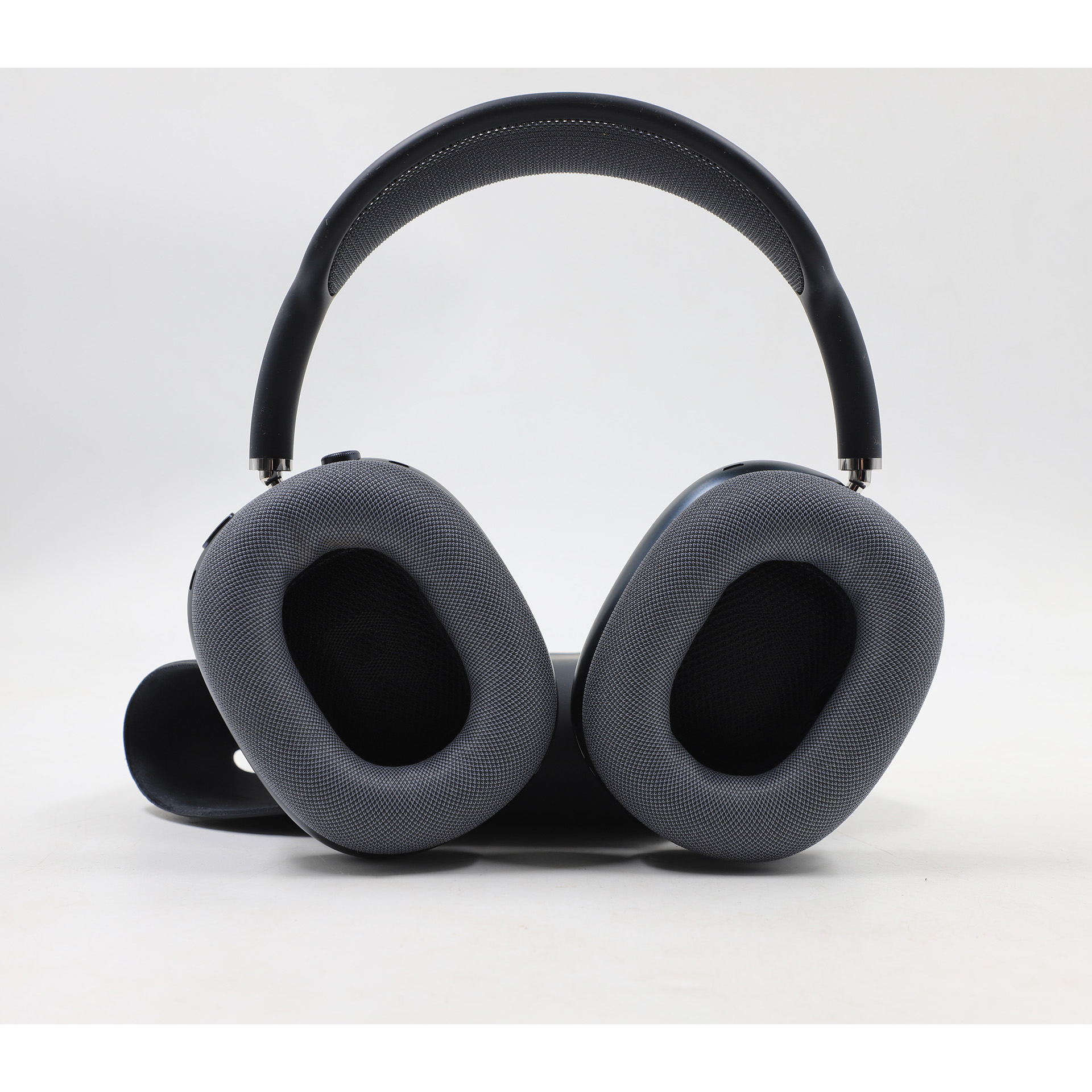 Auction For Apple Airpods Max Type-C, Metallic Grey