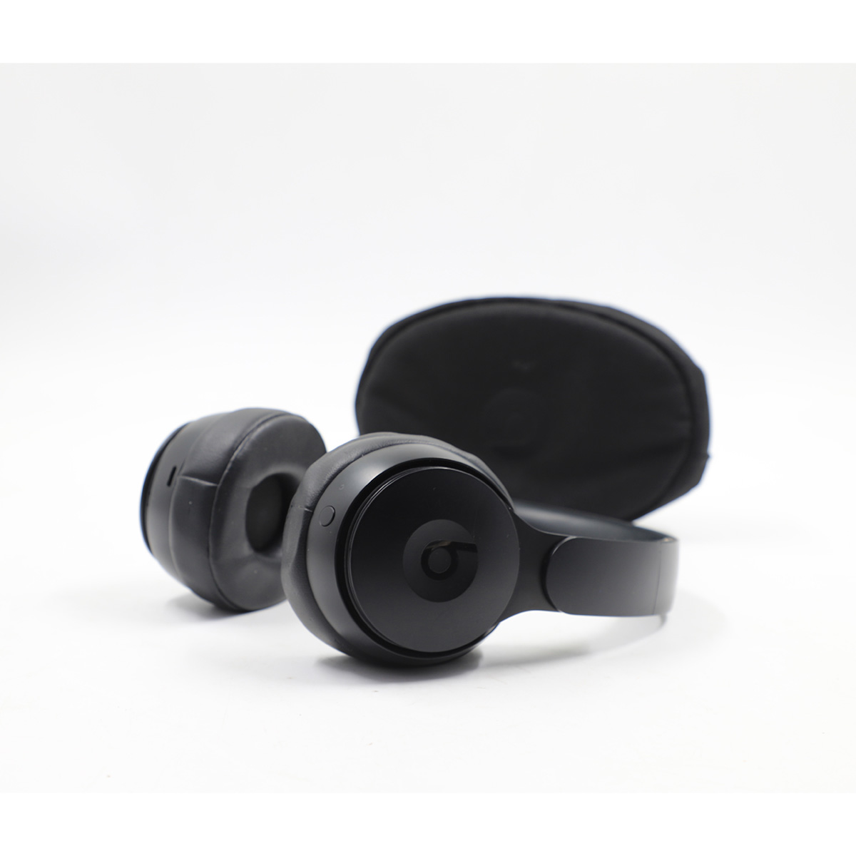 Auction For Beats Solo Pro Black + Clover