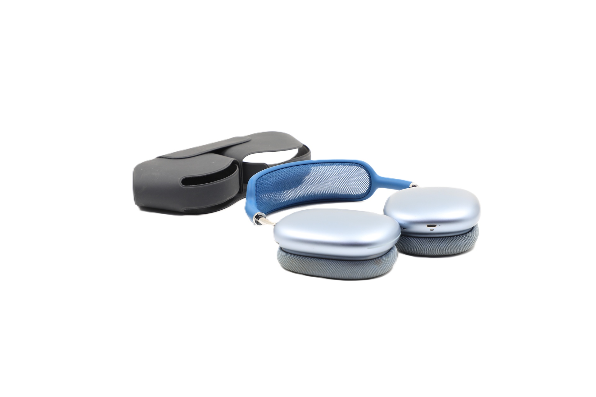 Auction For Apple AirPods Max with Smart Case – Blue